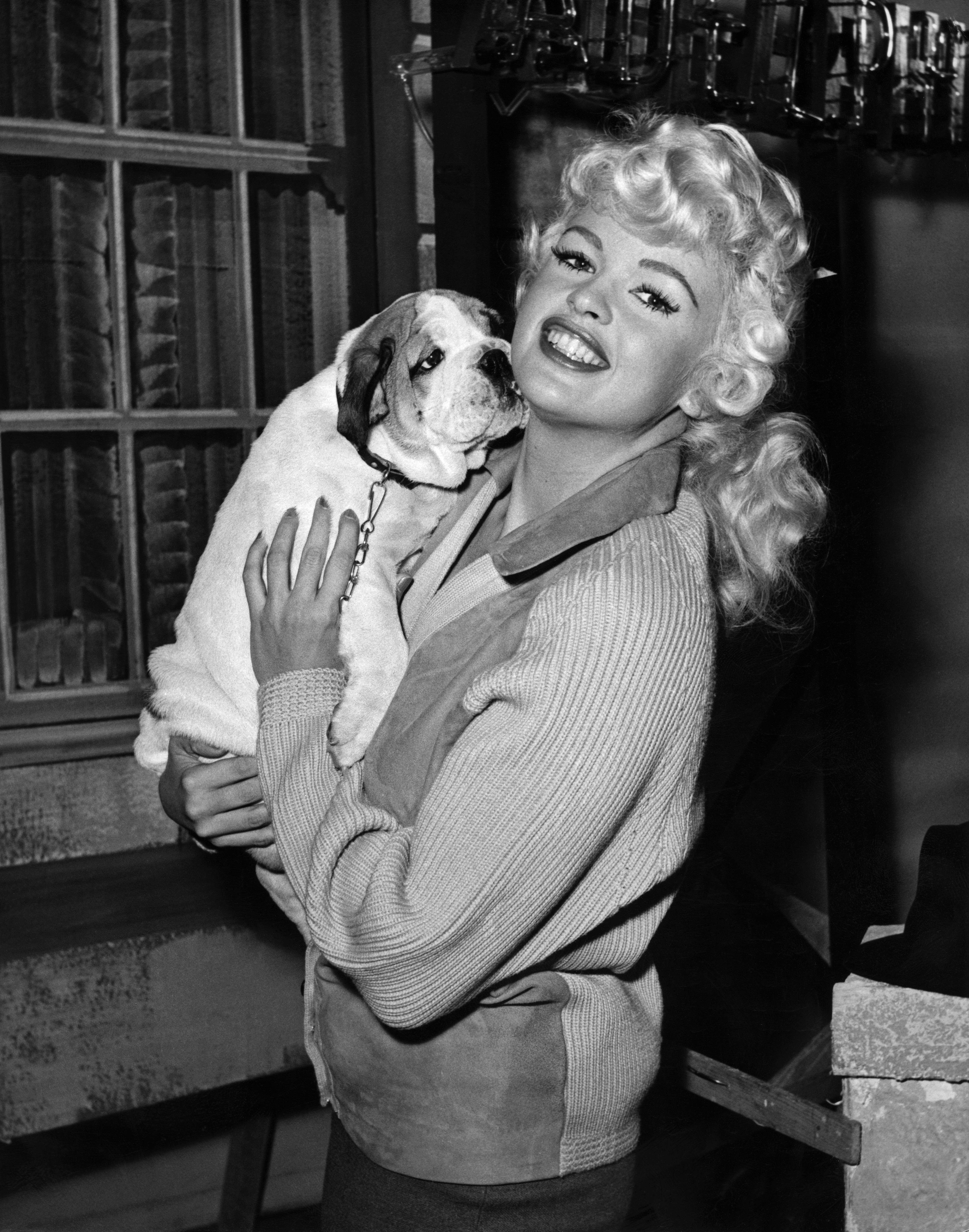 40 Photos of Old Hollywood Stars and Their Pets - Famous Celebrity Animals
