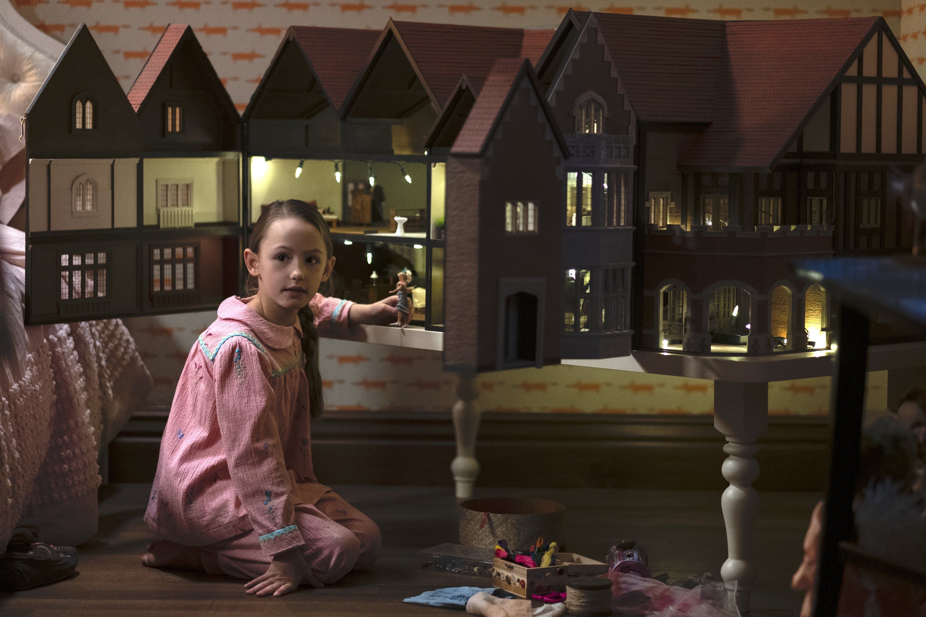 netflix dollhouse