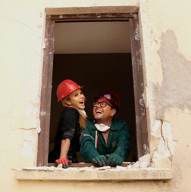 Alan Carr, Amanda Holden Renovate Sicilian Home - The Italian Job