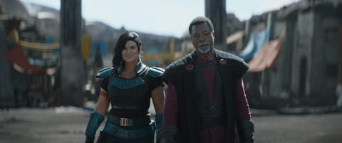 gina carano and carl wathers in the mandalorian
