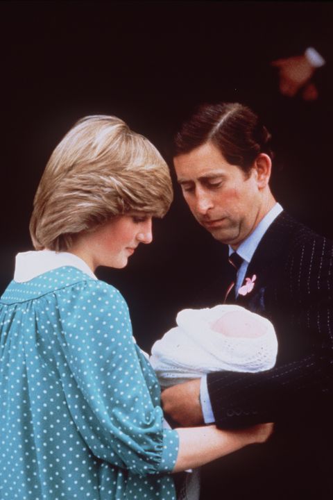 25 Ways Princess Diana Broke Protocol As A Royal