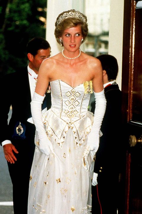 25+ Photos of Princess Diana in Tiaras - Princess Diana's Tiara Style