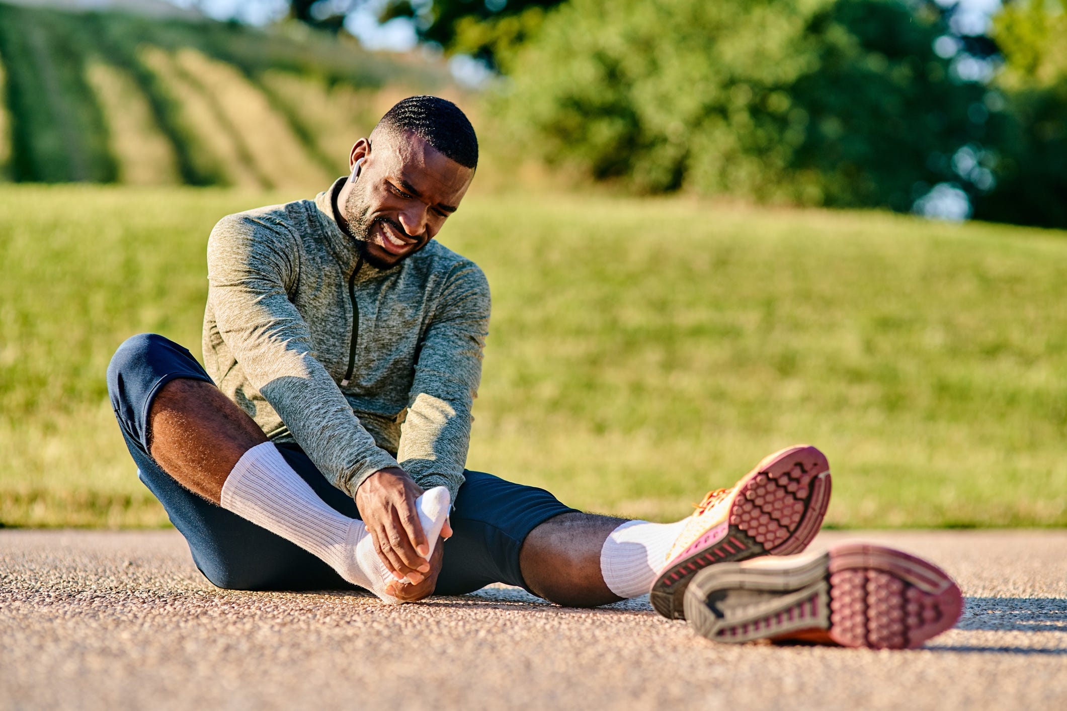 5 Reasons You Might Feel Pain on the Top of Your Foot While Running