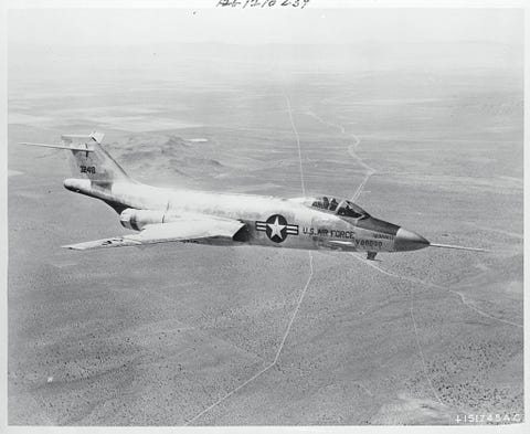 Air Force Jet F-101 Flying air force jet f101 flying