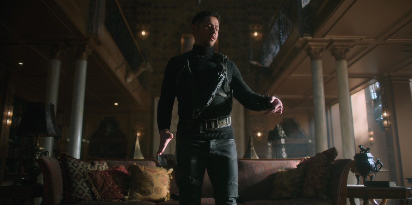 klaus leather pants umbrella academy
