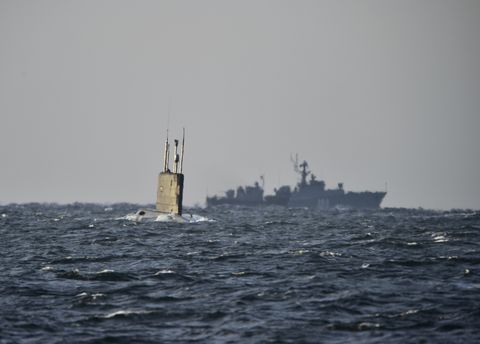 Submarine crew rescue exercises held in Primorye Territory, Russia