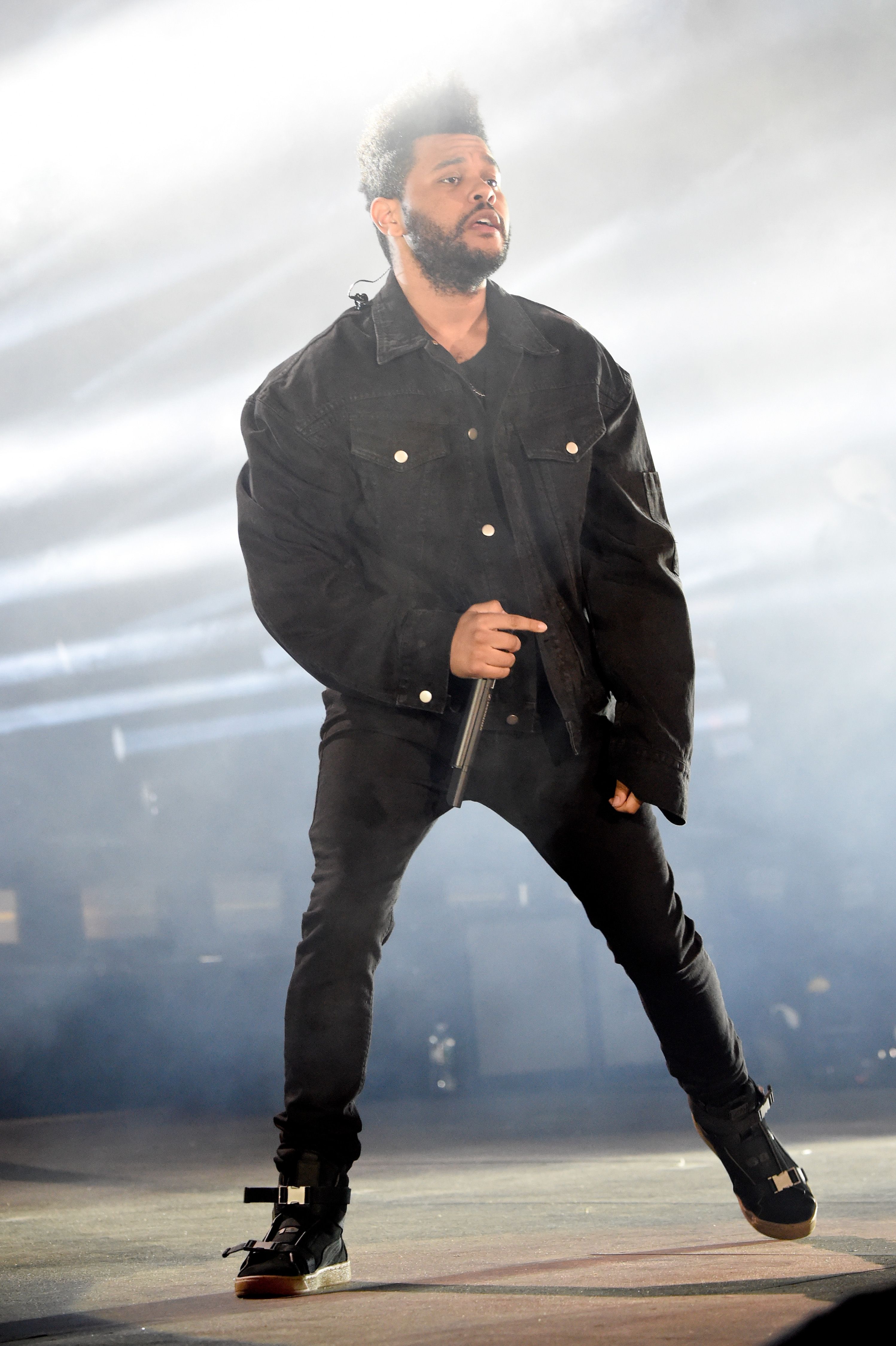 dress like the weeknd