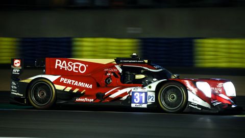 qualifying practice for the 24 hours of le mans