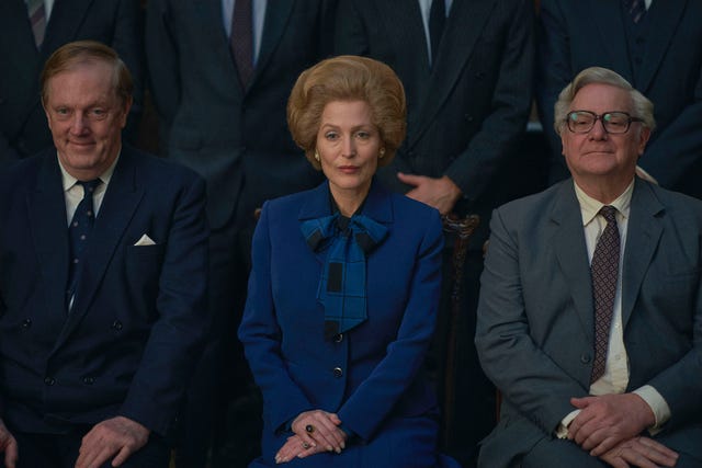 the crown s4 bild zeigt margaret thatcher gillian anderson filmdrehort hedsor house