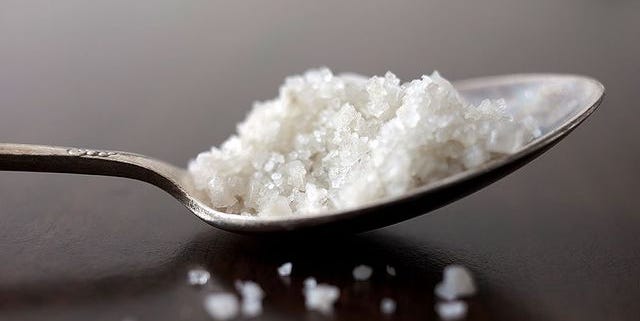 意外にも 最も塩分の多い食品はこの5つだった 塩分の摂り過ぎに注意 意外にも 最も塩分の多い食品はこの5つだった 塩分の摂り過ぎに注意