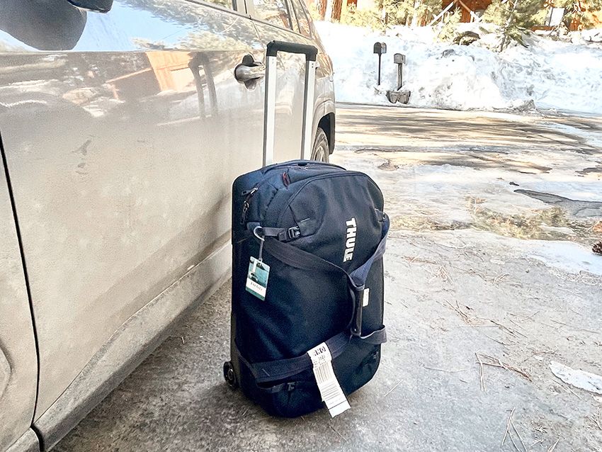 thule wheeled duffel