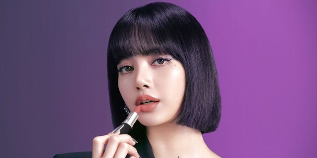 Blackpinkのリサが M A C のグローバルアンバサダーに就任 Blackpinkのリサが M A C のグローバルアンバサダーに就任