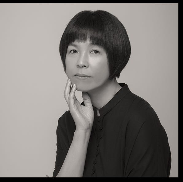 原田マハ 伊藤ハンス モードとアートと物語 あふれる好奇心が生むユニークネス 前編 ハーパーズ バザー Harper S Bazaar 公式 原田マハ 伊藤ハンス モードとアートと物語 あふれる好奇心が生むユニークネス 前編 ハーパーズ バザー Harper S Bazaar 公式