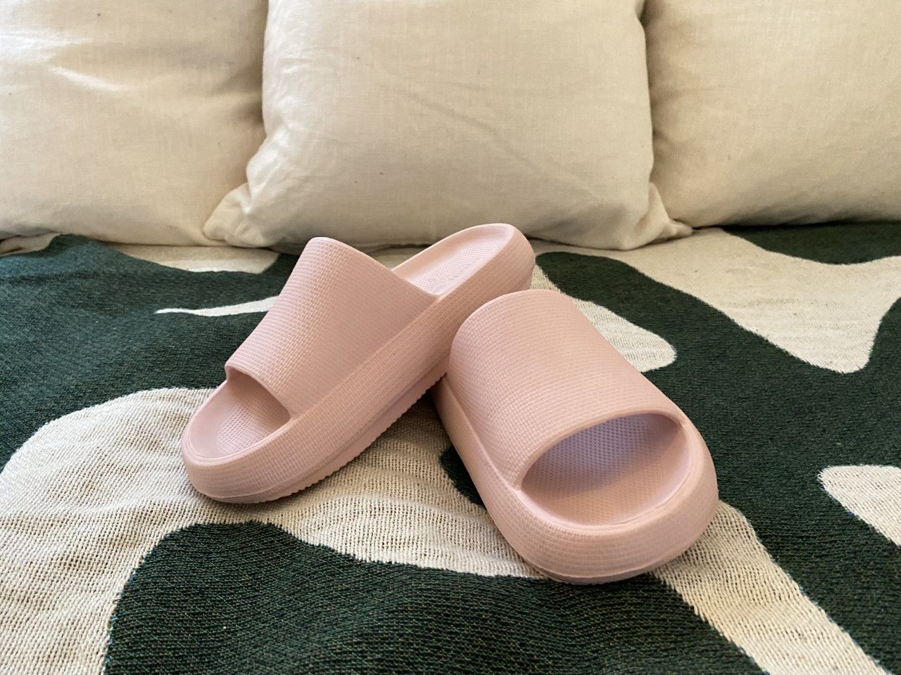 foam cloud sandals