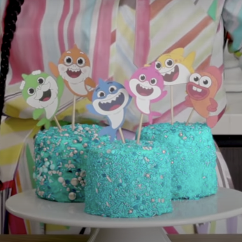 The Best Celebrity Cakes Craziest Celeb Birthday Cake Designs