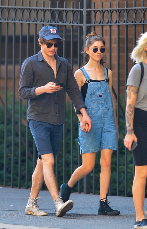 Natalia Dyer and Charlie Heaton