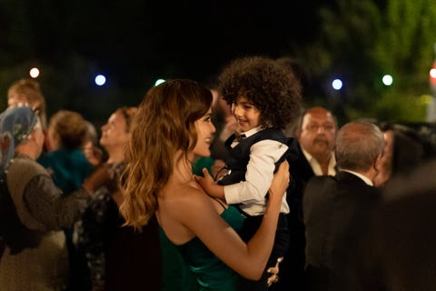 una boda, varias muertes, detenciones y una amenaza de bomba protagonizan el final de la serie diaria ‘tierra amarga’