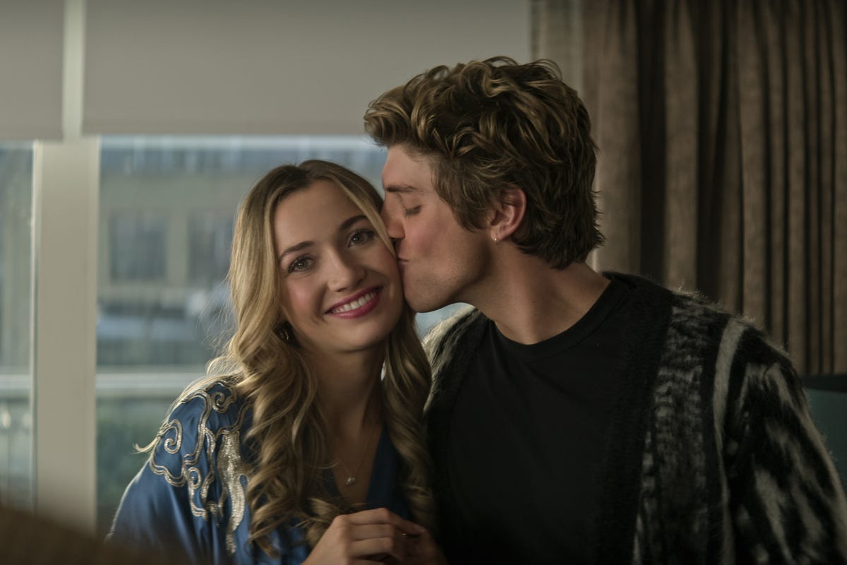 ‘You 4’: Why are the golden shower scenes more important than we thought?