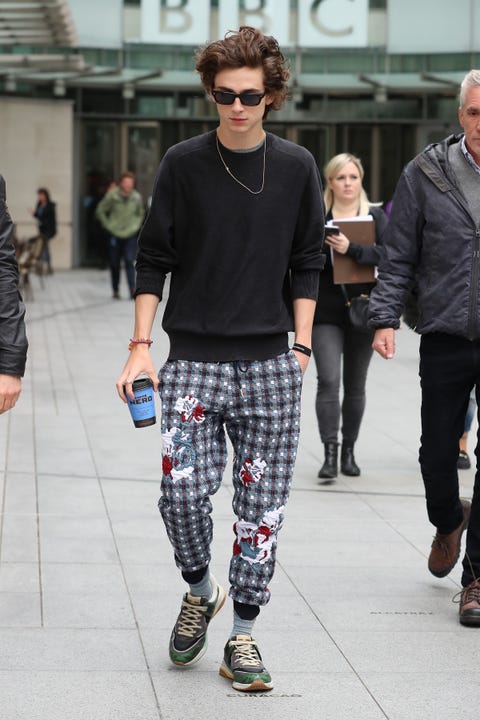 timoth-e-chalamet-sus-mejores-looks-sobre-la-alfombra-roja