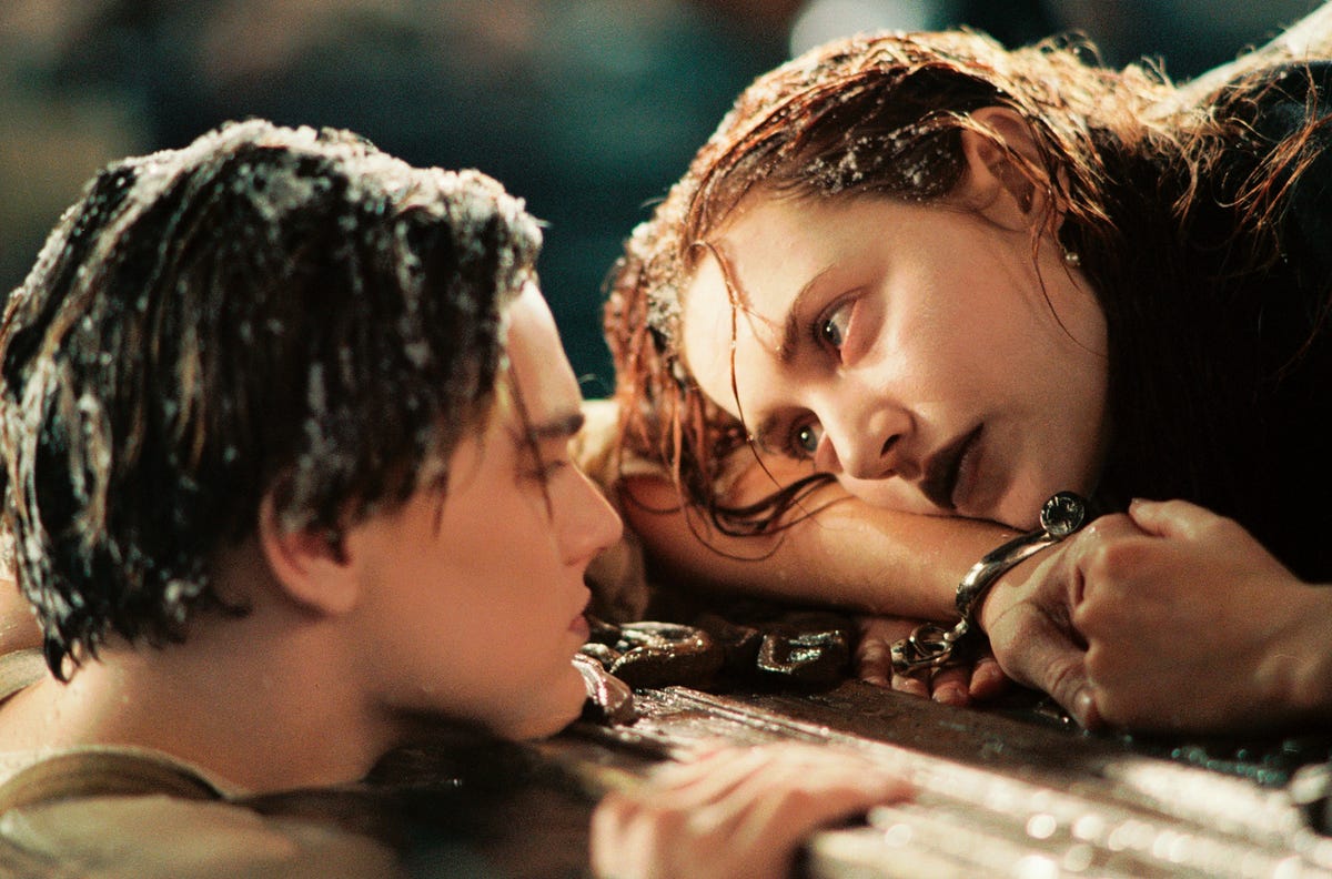 Kate Winslet: “I’ve spent half my life talking about whether or not Leonardo DiCaprio fit on the Titanic table”