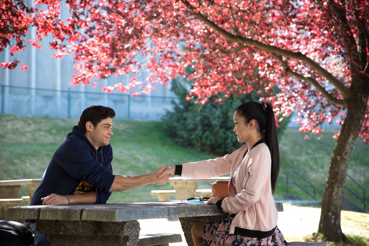 Is lara jean dating peter in real life