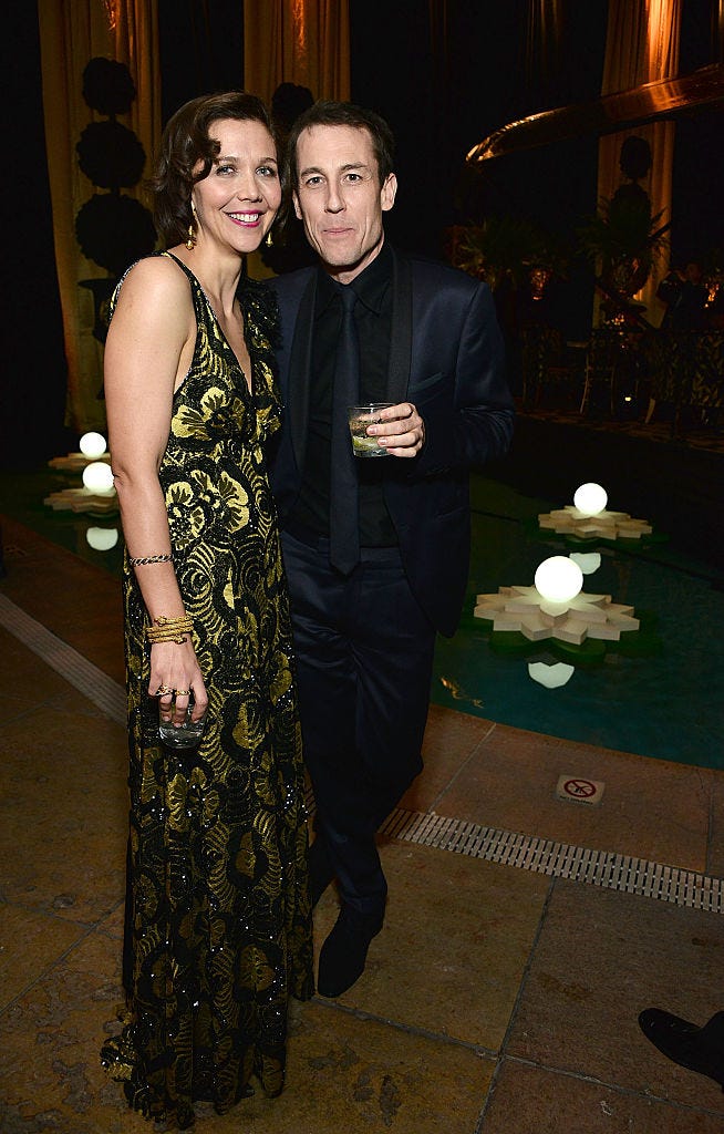 Tobias Menzies con Maggie Gyllenhaal