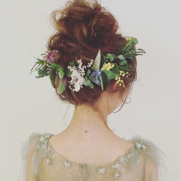 Instagramで見つけた ガーデン婚に似合う 小花が可憐なbohoヘア8選 Instagramで見つけた ガーデン婚に似合う 小花が可憐なbohoヘア8選