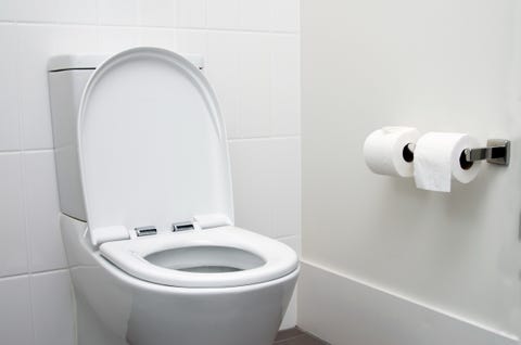 会社や外出時に要注意 公衆トイレで新型コロナに感染する可能性は ハーパーズ バザー Harper S Bazaar 公式