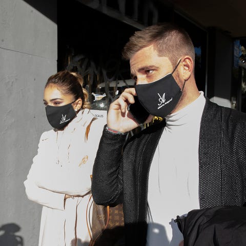 Reunión de concursantes de 'La isla de las tentaciones 2' en la peluquería