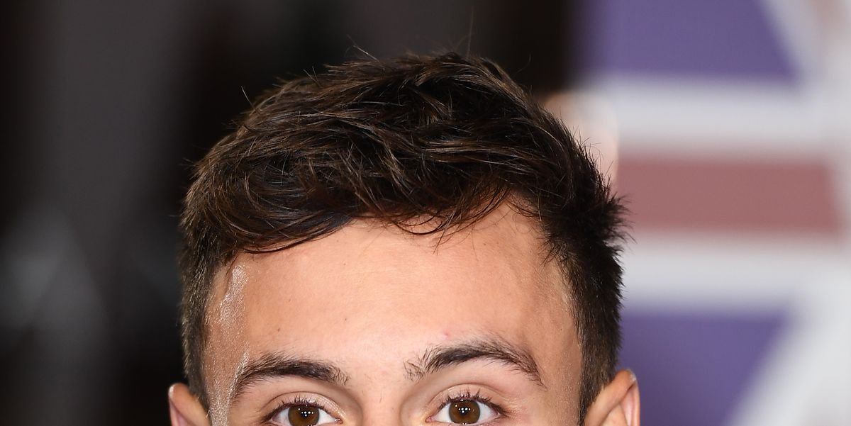 Tom Daley has knitted his husband a cardigan and it's ...