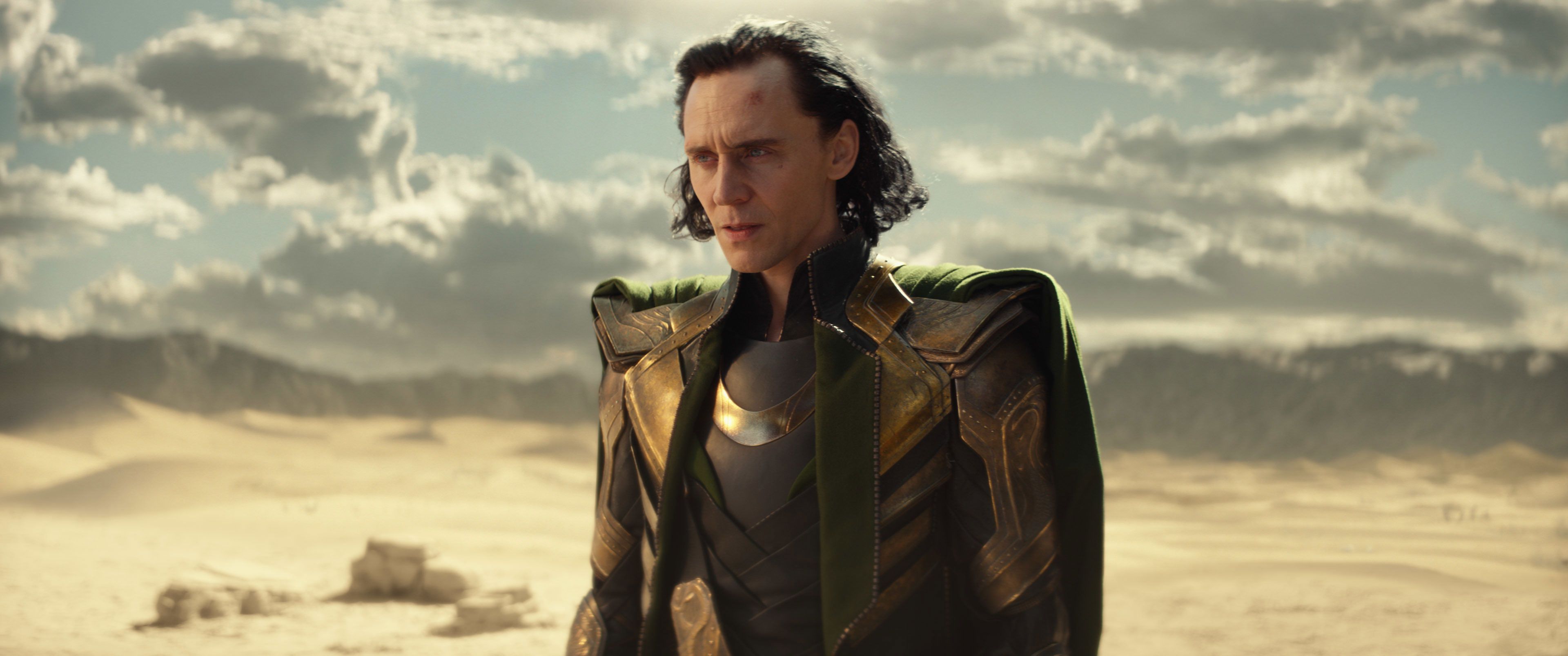 Loki&#39;s Tom Hiddleston and Owen Wilson react to episode 2 twist