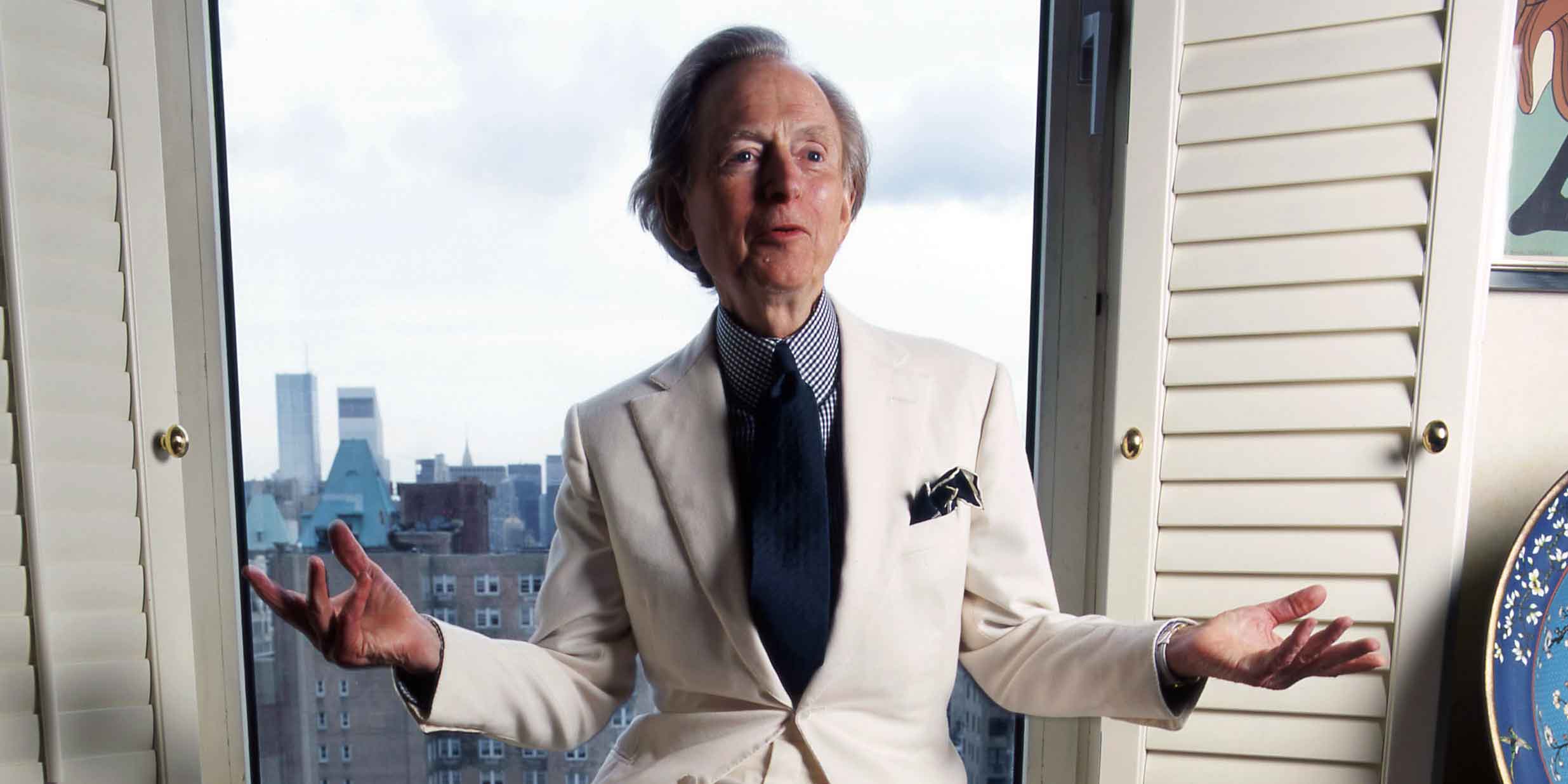 Tom Wolfe’s Best Outfits of All Time - Tom Wolfe Style Photos