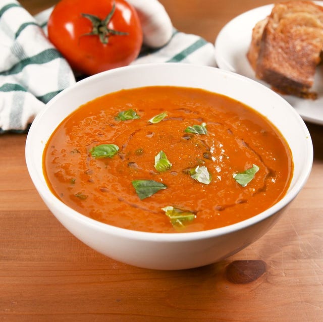 Geroosterde tomatensoep met basilicum geroosterde tomatensoep met basilicum