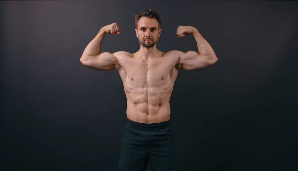 This Guy Shares the Realistic Plan He Used to Gain 30 Pounds of Muscle Naturally thumbnail