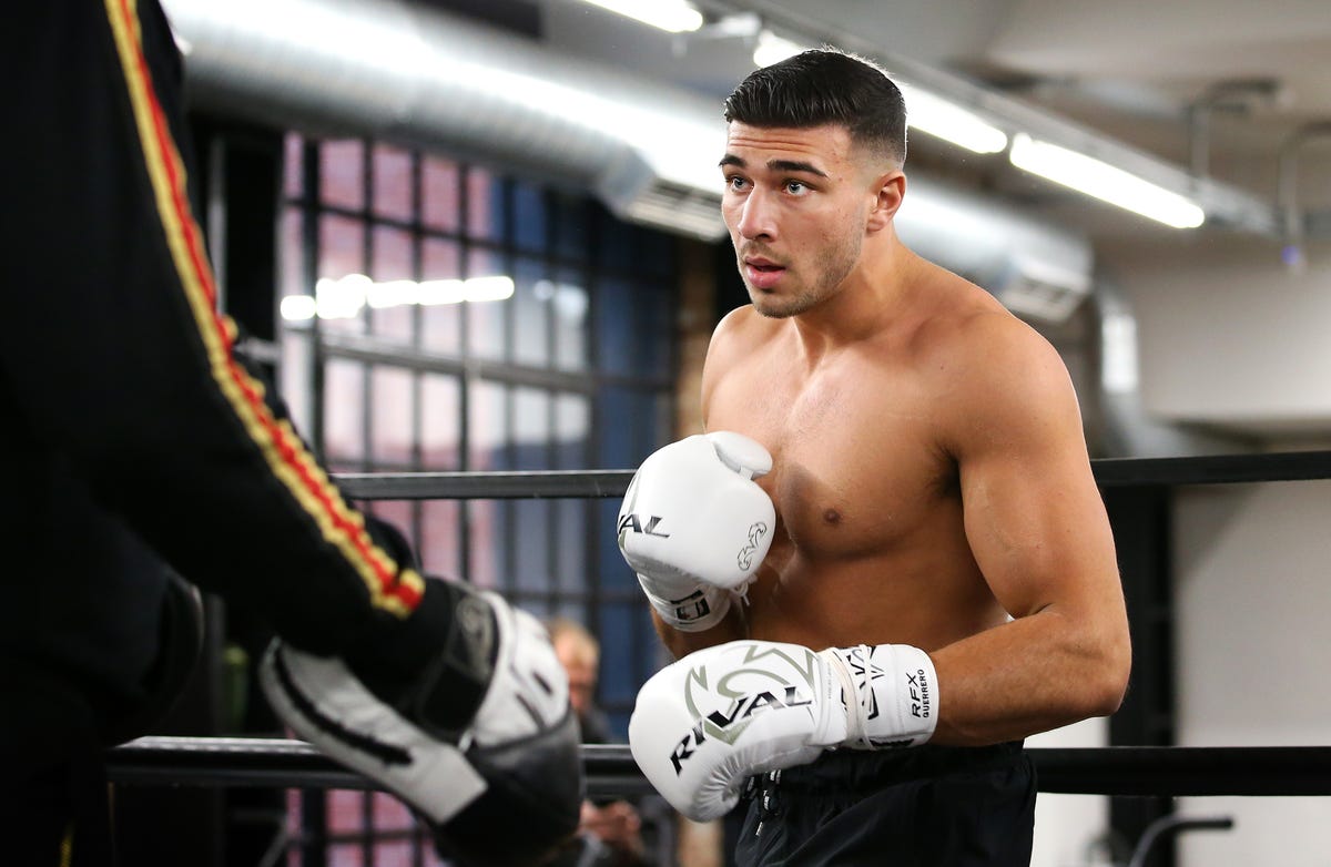 How Boxer And Former Love Islander Tommy Fury Builds His Body