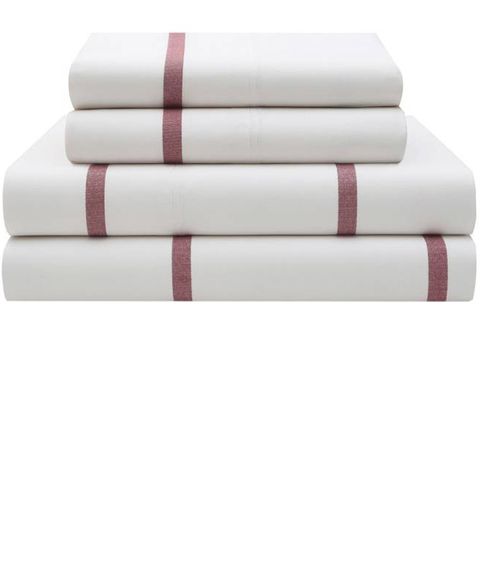 Bed sheet, Linens, Textile, Towel, Beige, Bedding, Duvet cover, Furniture, Duvet, 