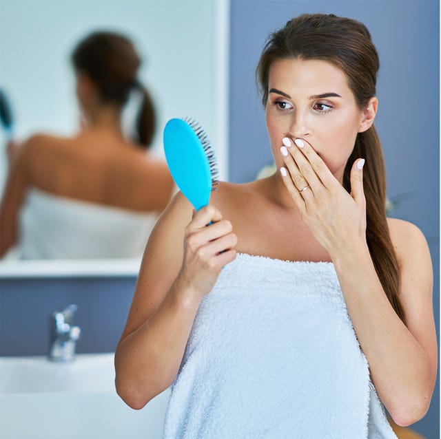 バクテリアの温床になってない ヘアブラシをきれいに保つ洗い方 バクテリアの温床になってない ヘアブラシをきれいに保つ洗い方