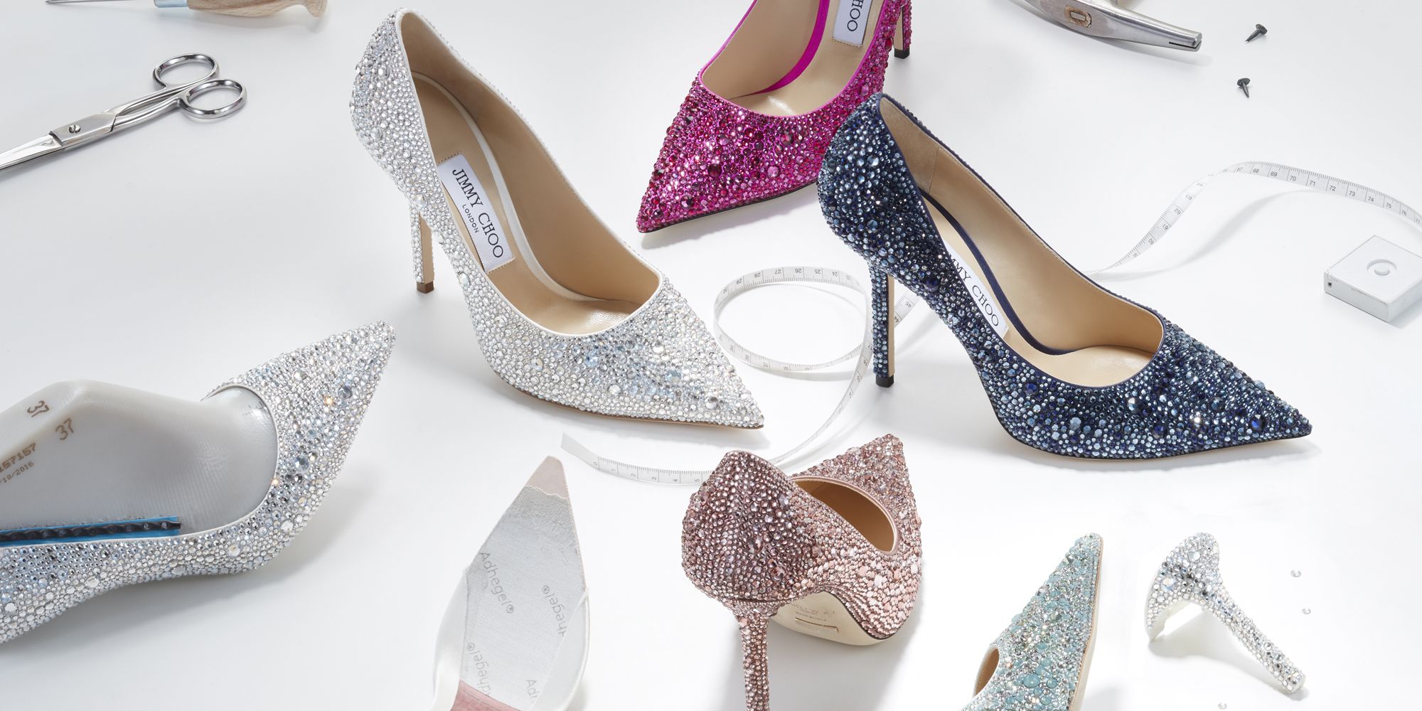 おトク情報がいっぱい！ 【最終価格】JIMMY CHOO きらめくグリッター