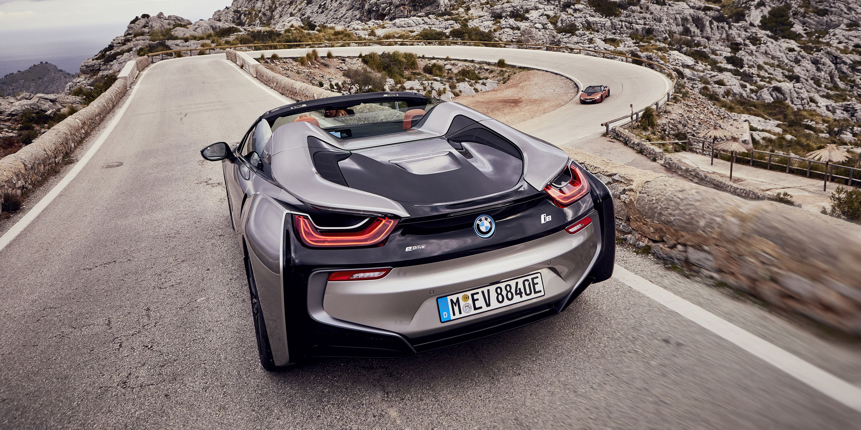 rommel Civic knoflook The Most Impressive Part of the BMW i8 Roadster Is How It's Made
