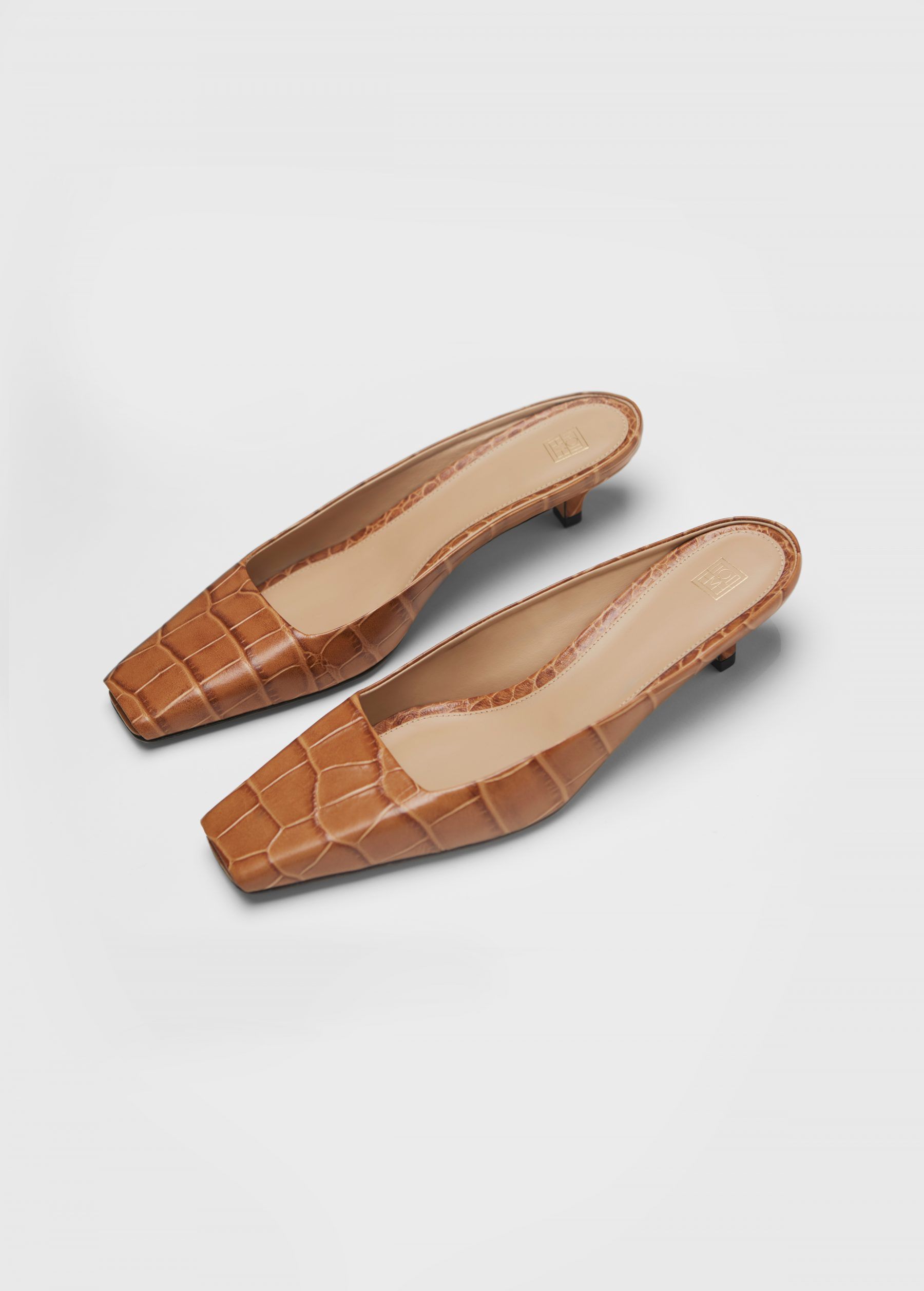diseño pase a ver ventaja Las sandalias y zapatos de punta cuadrada - Este es el calzado que elevará  todos tus looks