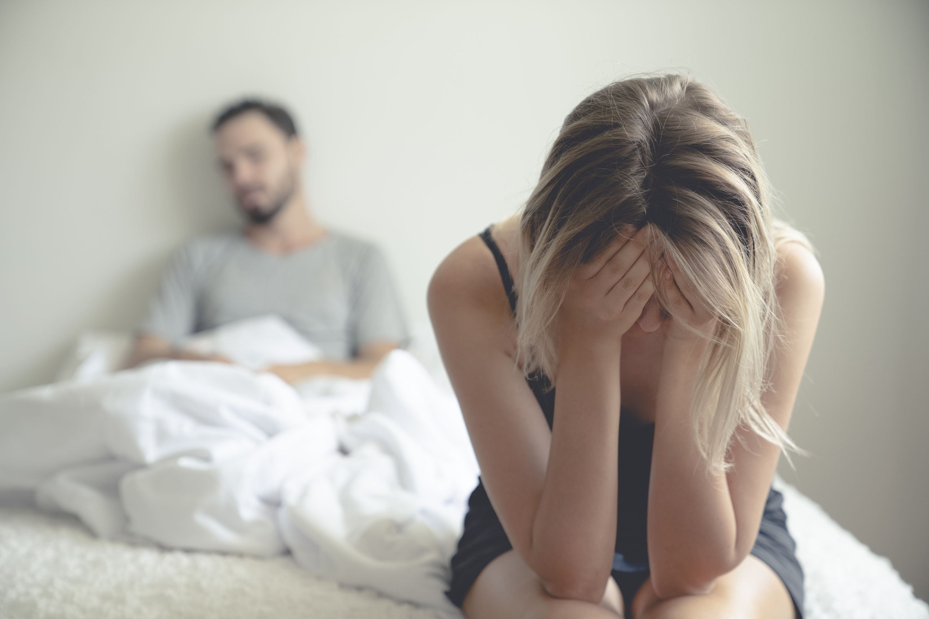 Signs of a Toxic Relationship — Relationship Red Flags