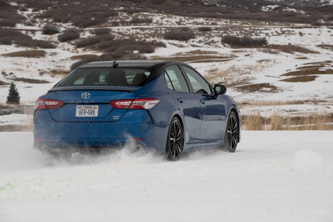 Gallery: Toyota Camry and Avalon Take on the Snow with AWD