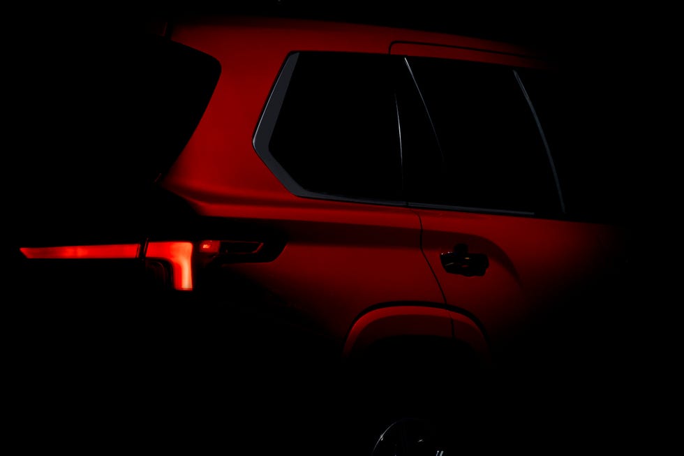 toyota-suv-teaser-full-1-18-2022-1642513