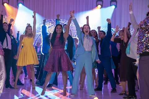 the prom l to r  nico greetham as nick, logan riley hassel as kaylee, ariana debose as alyssa greene, andrew rannells as trent oliver, jo ellen pellman as emma, sofia deler as shelby, nathaniel potvin as kevin, tracey ullman as vera, james corden as barry glickman in the prom cr melinda sue gordonnetflix © 2020