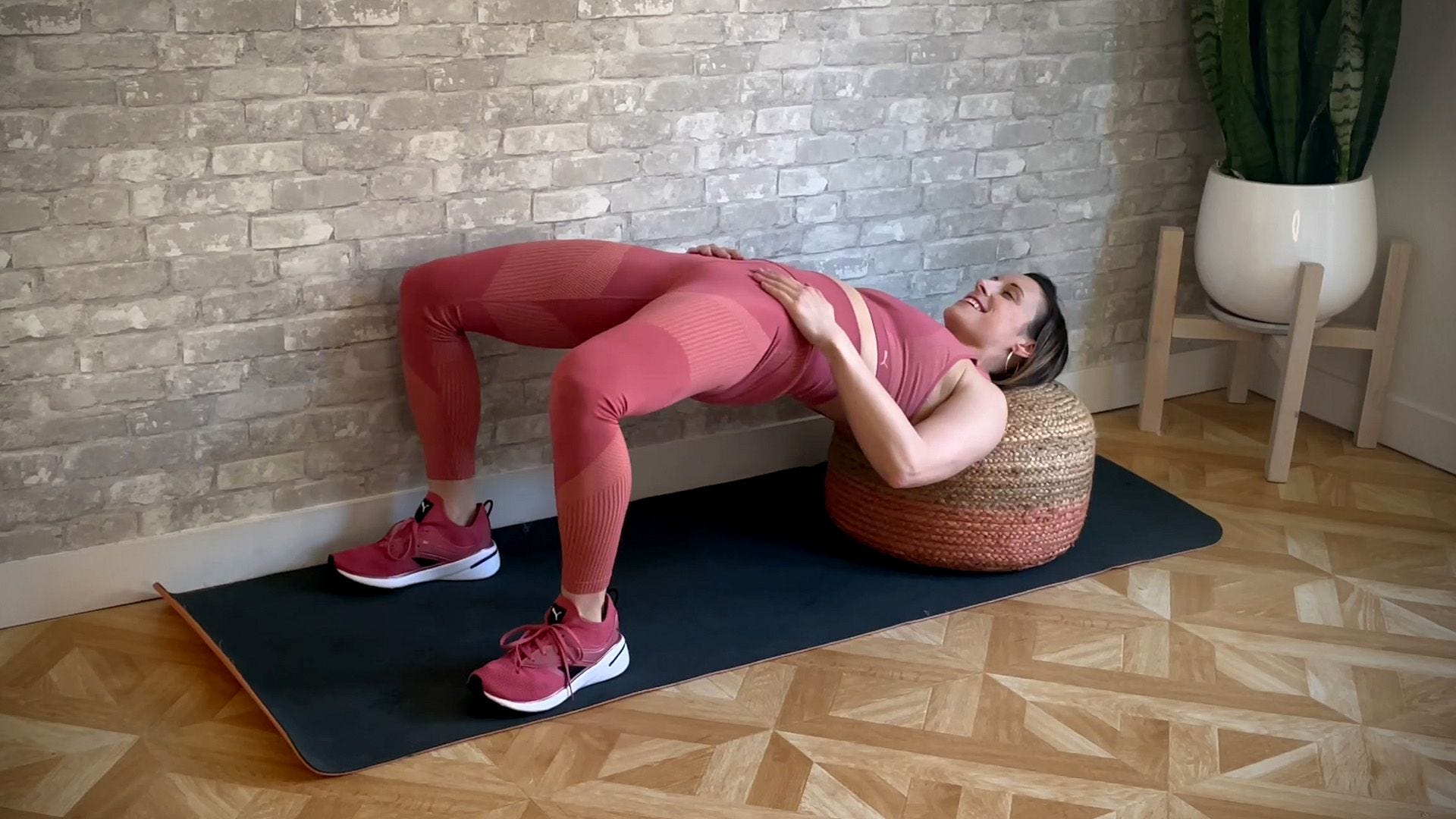Want Stronger Glutes? Try This Hip Thrust Workout