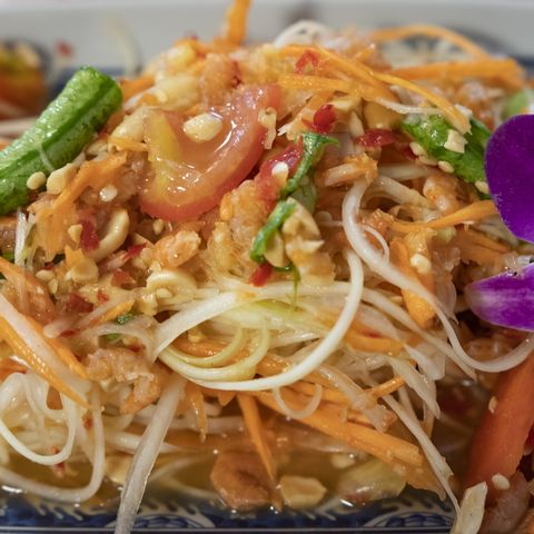 Traditional Thai Food, Thai cuisine, Papaya Salad, Som Tum