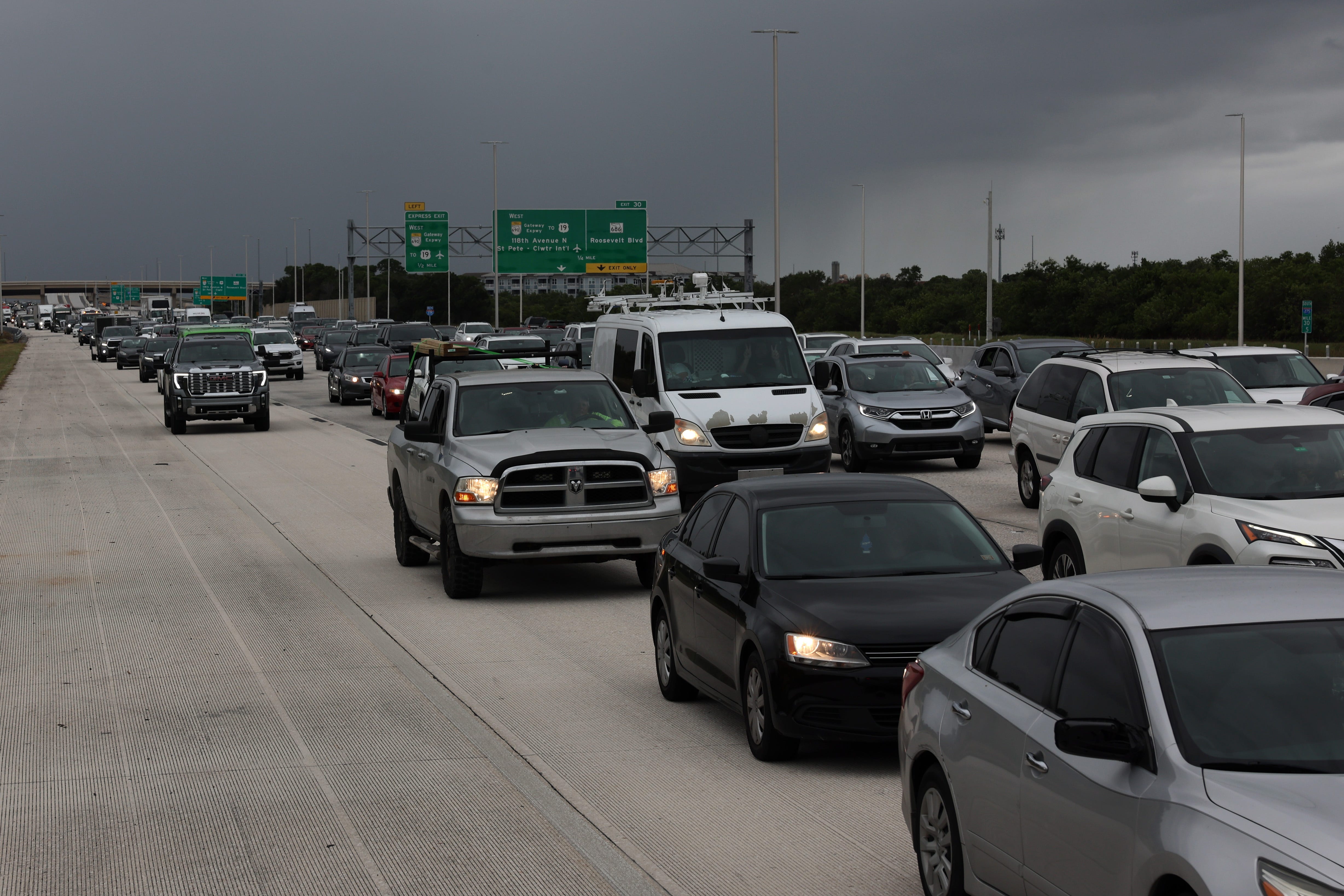 Florida Deploys Pop-Up EV Fast Chargers for Hurricane Milton Evacuation