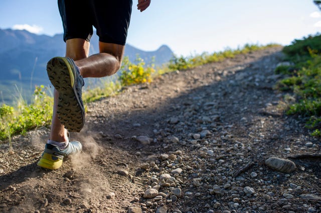 Zapatillas para correr en cerro hot sale