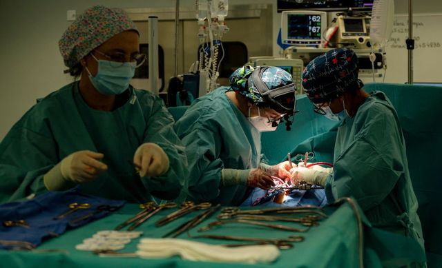 operación de trasplante de corazón en un hospital español