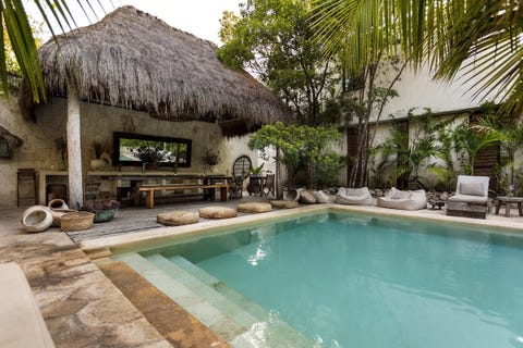 travel trend  threestar stays